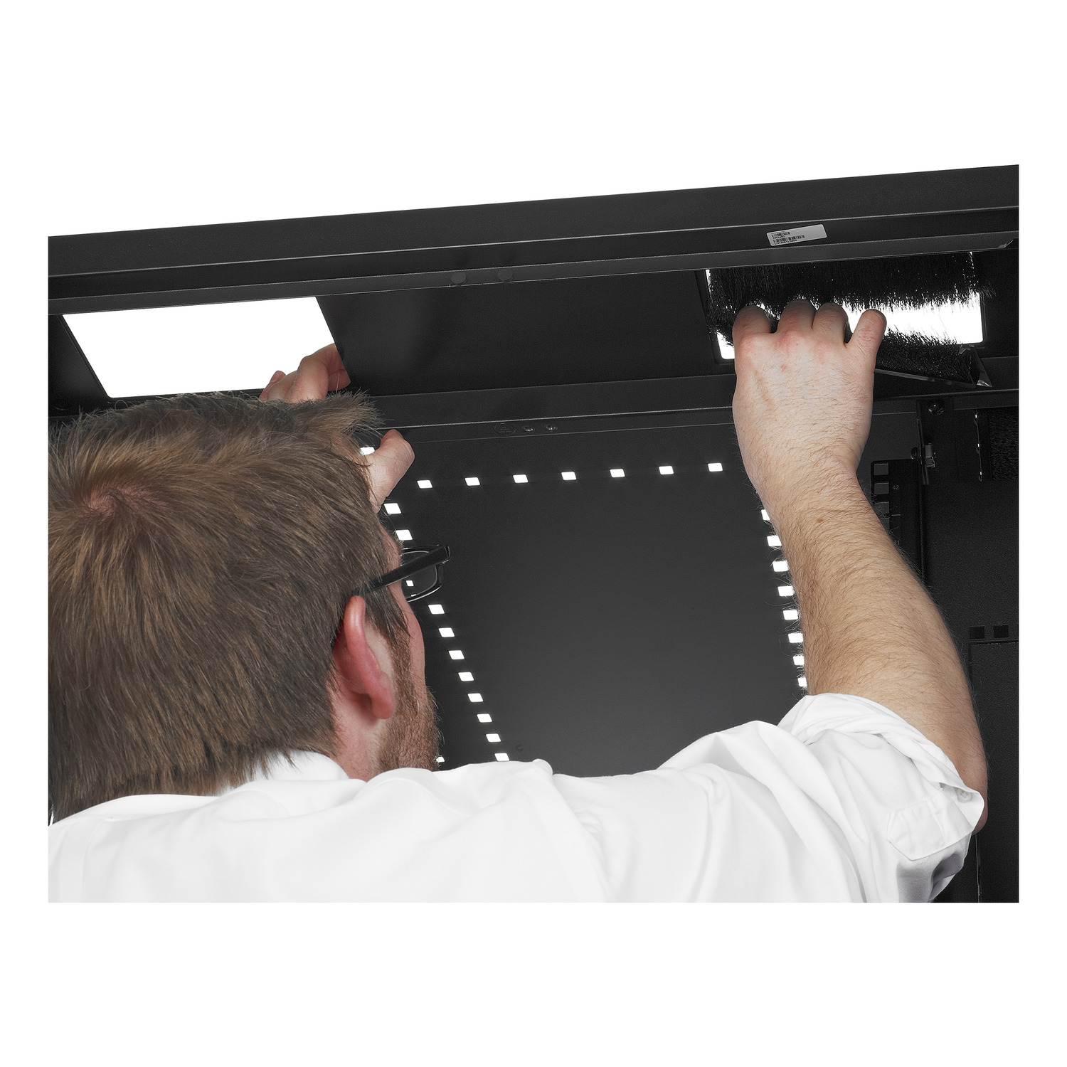 APC NetShelter SV, Server Rack Enclosure, 42U, Black, 2057H x 800W x 1060D mm, with Roof, Castors, Feet, 4 Brackets, Bottom and Side Panels View 34