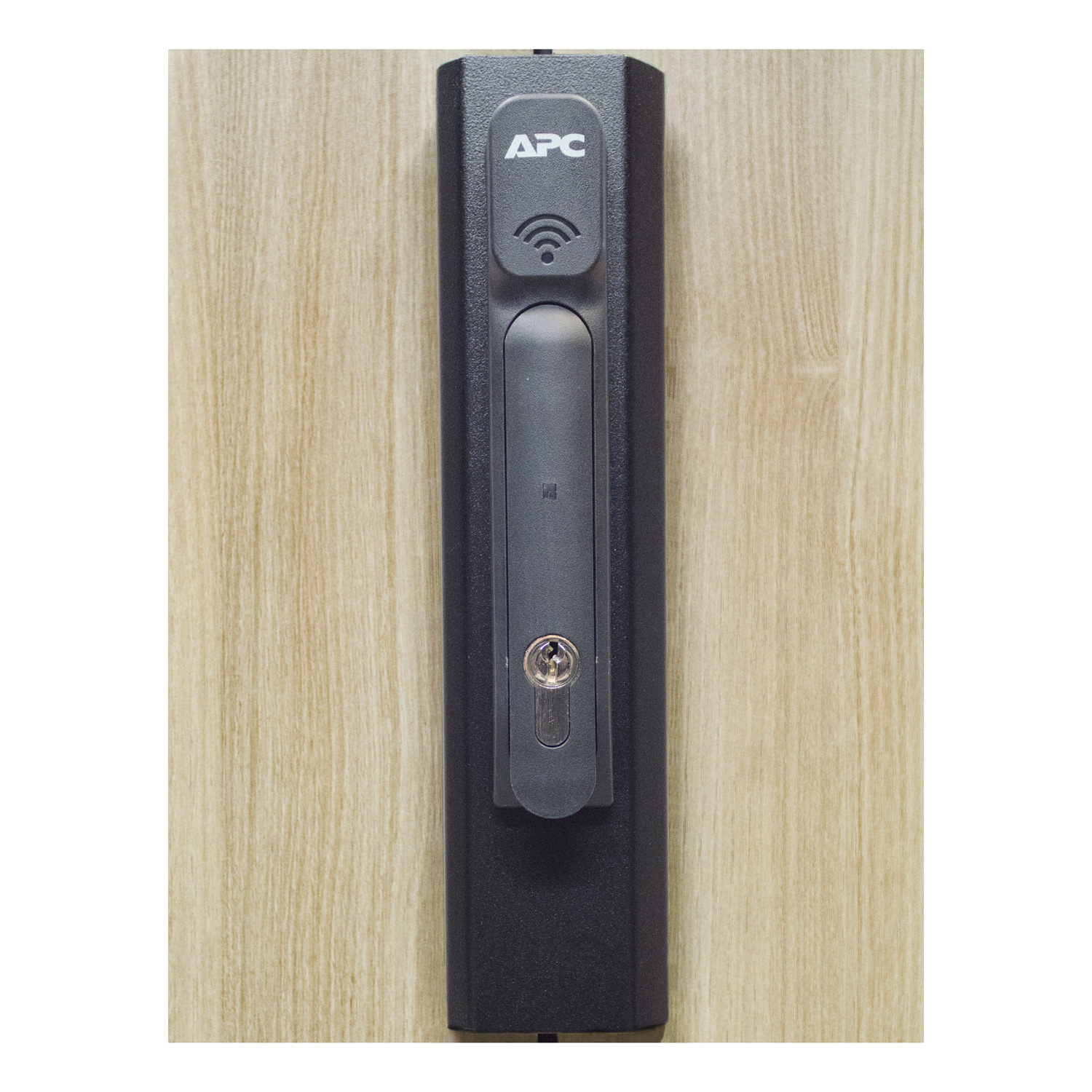APC NetShelter CX, High security handle adaptor Kit, for door mounting, Black, 300H x 69W x 35D mm Front View