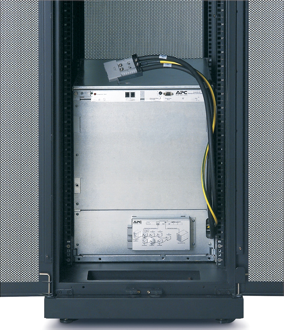 APC Symmetra LX Extended Run Rack-mount w/ 9 SYBT5, 208V Hardware Detail