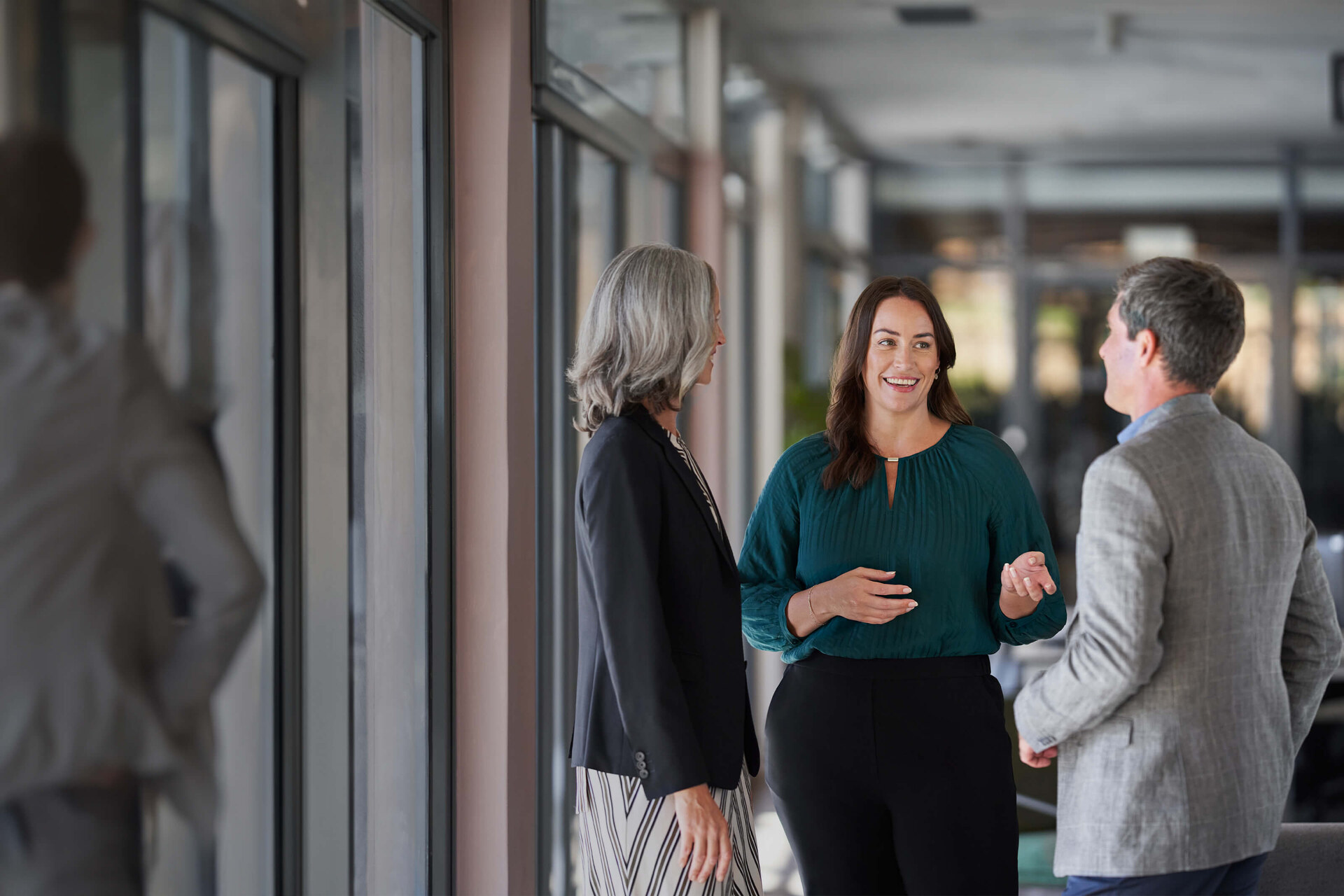 IT leaders discussing their HPE Private Cloud PC3000 strategy