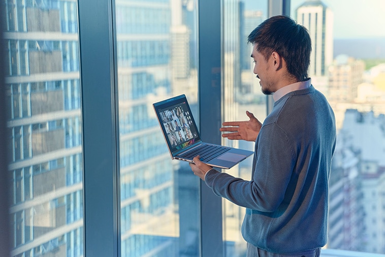 HP EliteBook 8 Flip G1i 13 &mdash; garaged pen