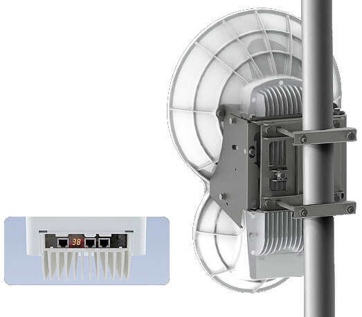 airFiber AF24 on pole mount