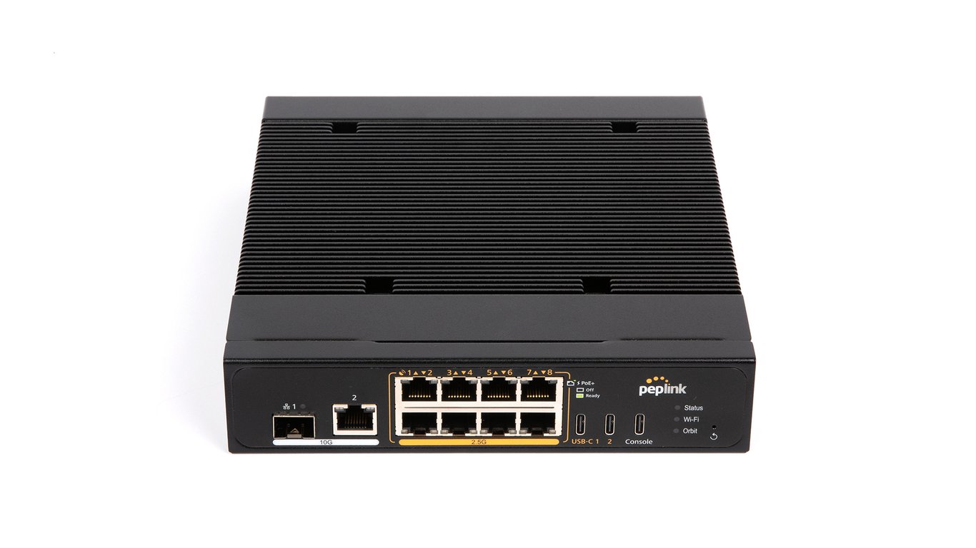 Peplink MAX Orbit 8 Multi-Orbit Satellite Router