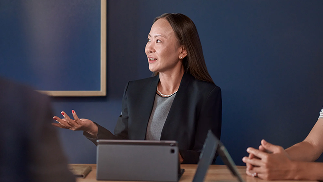 Network performance visualization with AI-driven recommendations